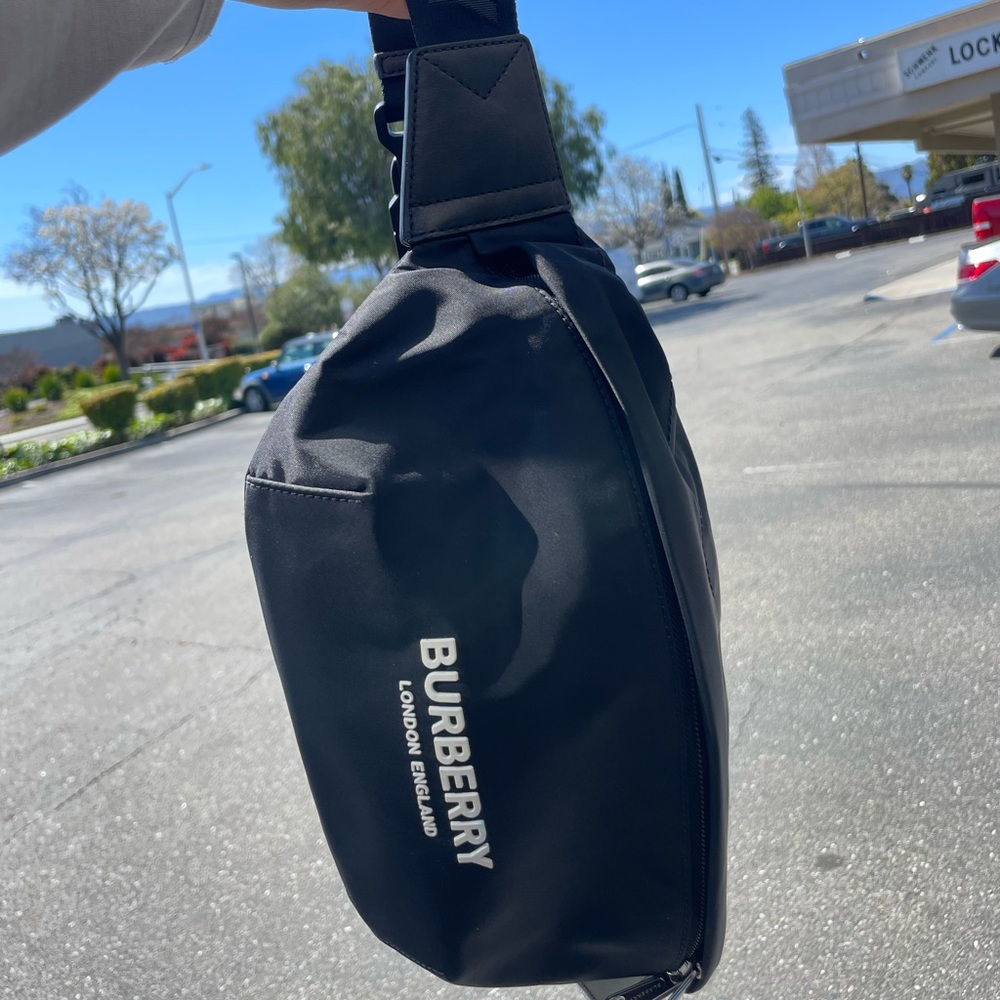 Burberry Bum Bag - Picture 1 of 4